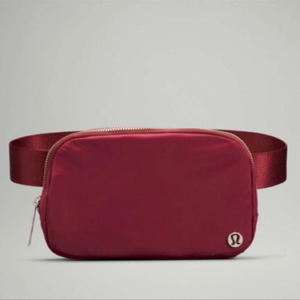 NWT * Lululemon Mulled Wine Everywhere Belt Bag
